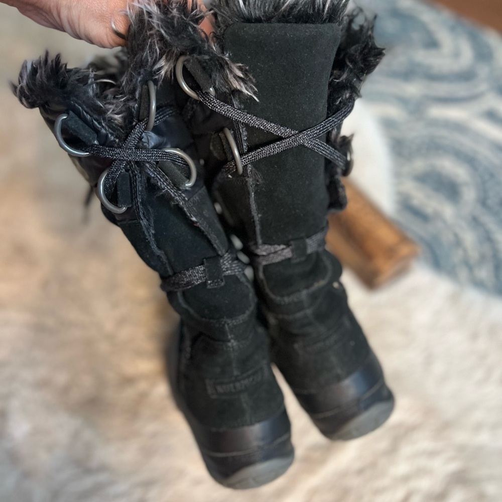 The North Face Women's Jozie Purna
Boot Size 7 Black Suede primaloft 200 gr Fur - Picture 9 of 16